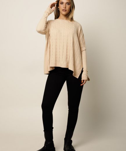 Sweater amplio trenzas